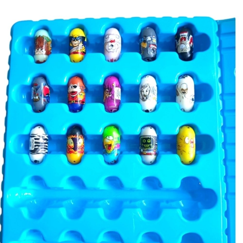 Mighty Beanz Vintage carry case plus 15 mighty beans